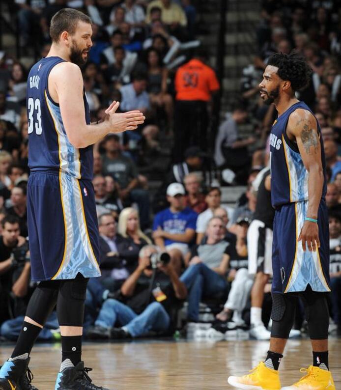 牛仔送走了 牛仔送走了