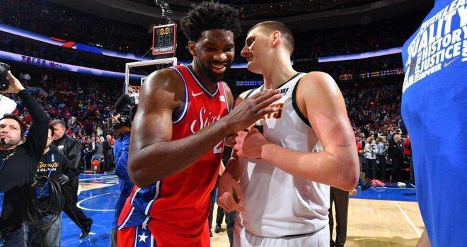 毛球选手的 毛球选手的