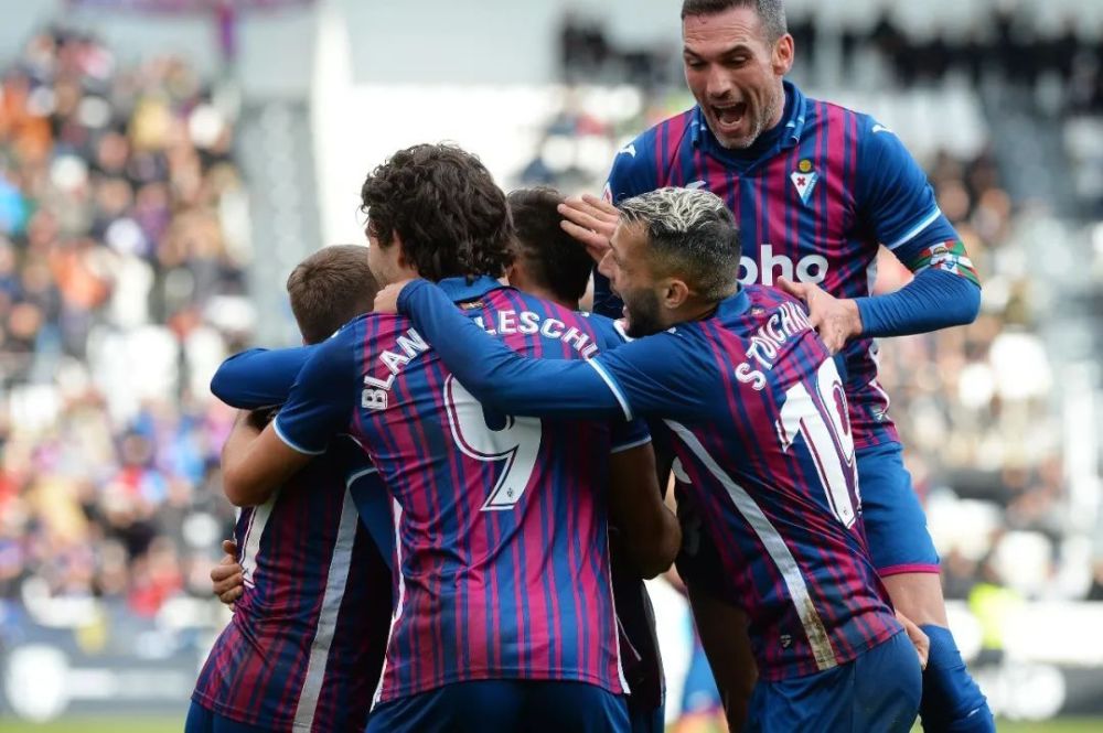 在篮球比赛 在篮球比赛